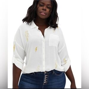 Torrid Button Up Shirt Size 3x White Gold Lightning Bolt Embroidered tab sleeves